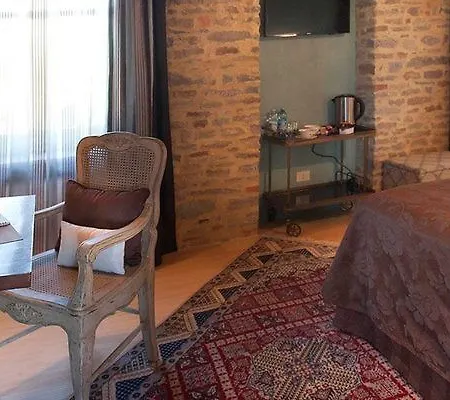 Tenuta Bricchi *